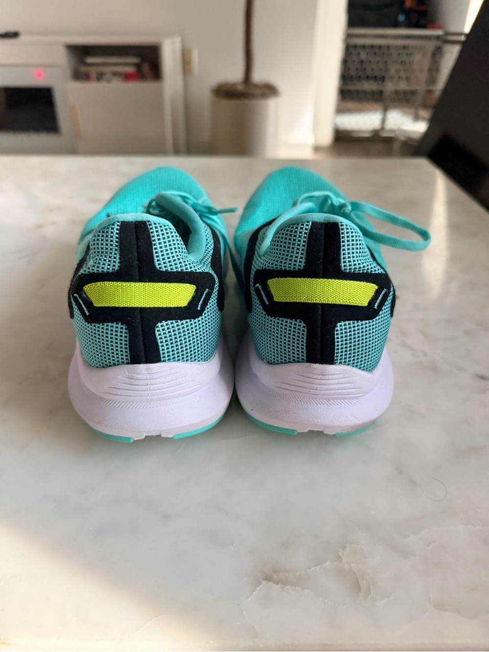 Saucony Women's Teal/Aqua Running Shoes with Black and Yellow Accents - Picture 4 of 5